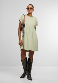 Urban Classics EMPIRE VALANCE TEE - Kjole - softsalvia