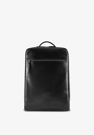 Zaino in pelle nera con texture liscia, forma rettangolare, chiusura con doppia cerniera e una piccola tasca con zip sulla parte anteriore.