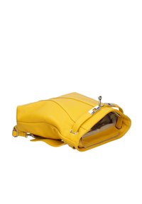 Roberta Rossi CONVERTIBLE INTO - Rugzak - yellow