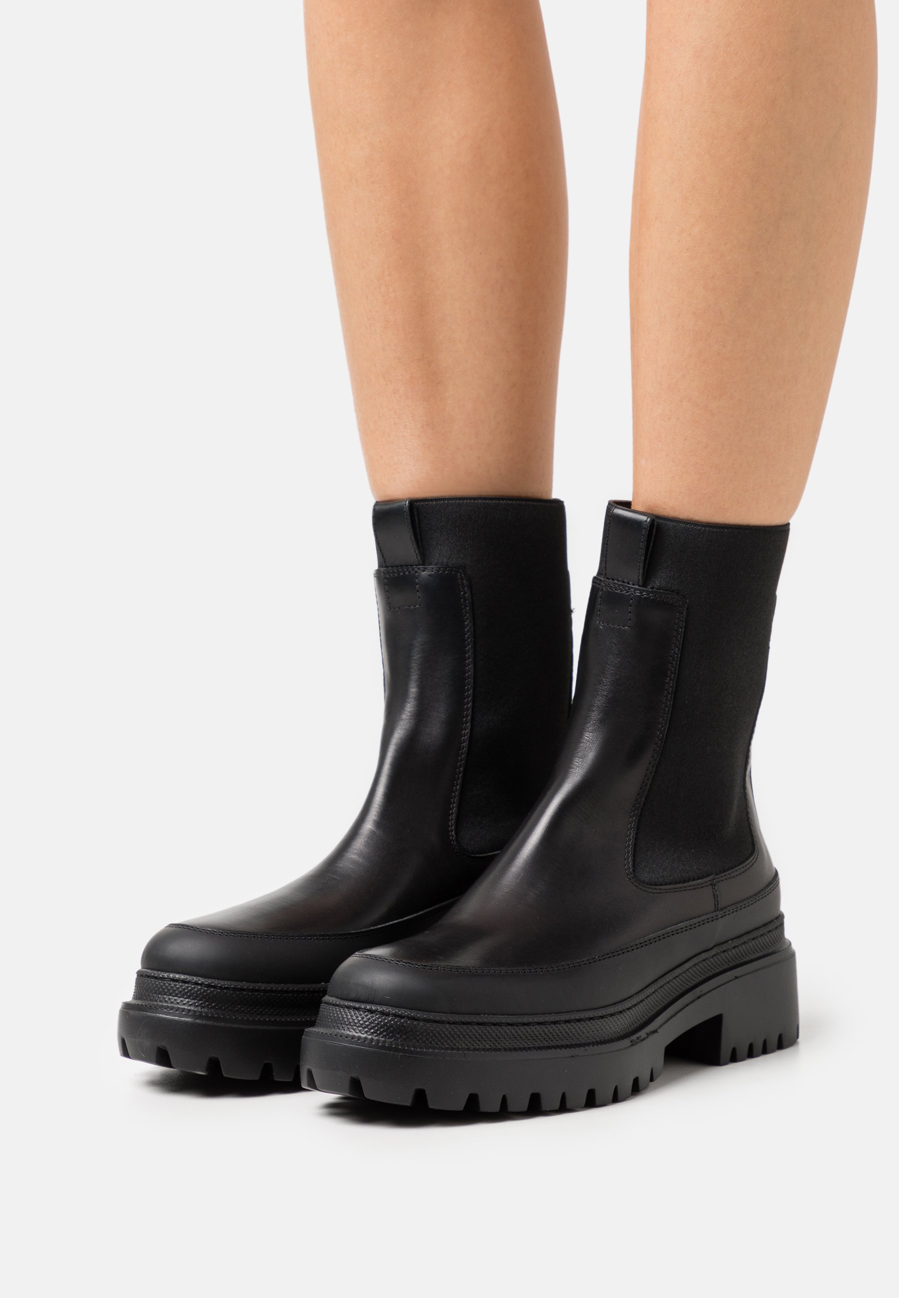 ARKET ANKLE BOOTS - Platform ankle 