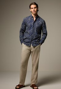 Next TEXTURED - REGULAR FIT - Shirt - blue