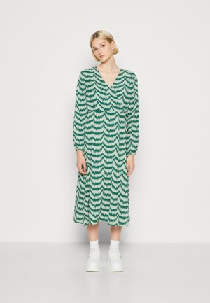 JDY JDYDANA WRAP DRESS - Denné šaty - granite green/dark green