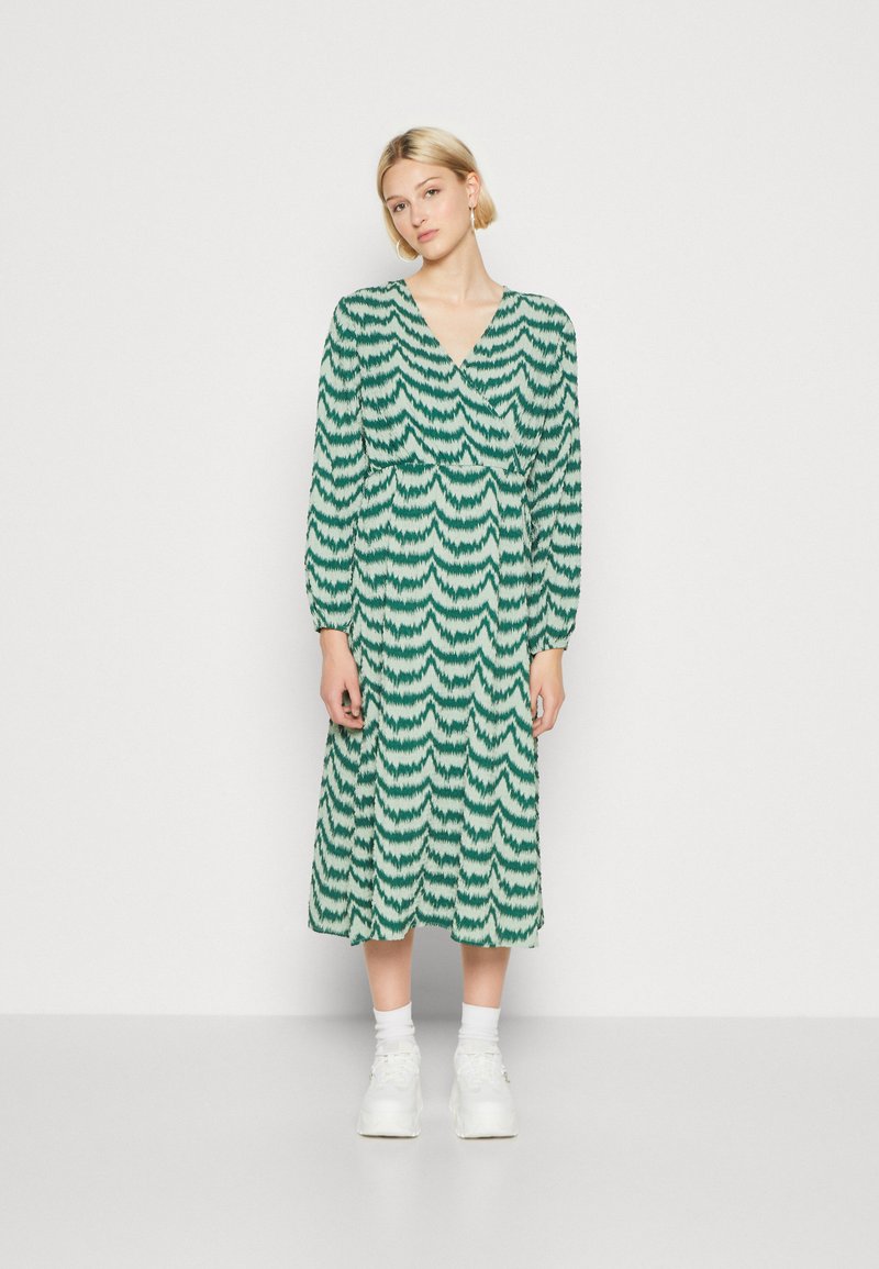 JDY JDYDANA WRAP DRESS - Kasdienė suknelė - granite green/dark green