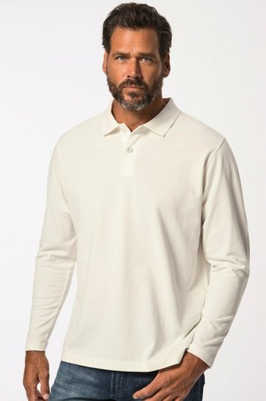Langsleeve polo shirt in eiwitkleurige katoen, met een kraag, knoopsluiting en rechte zoom. Gemaakt in combinatie met blauwe denim jeans.