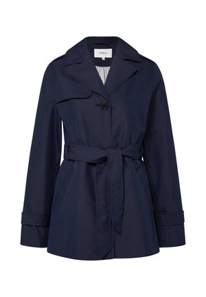 Granatowy damski płaszcz trencz z szerokimi klapami, zapięciem na pojedynczy guzik, paskiem w talii, pikowanymi mankietami i bocznymi kieszeniami, z paskowanym podszewkiem wewnętrznym.