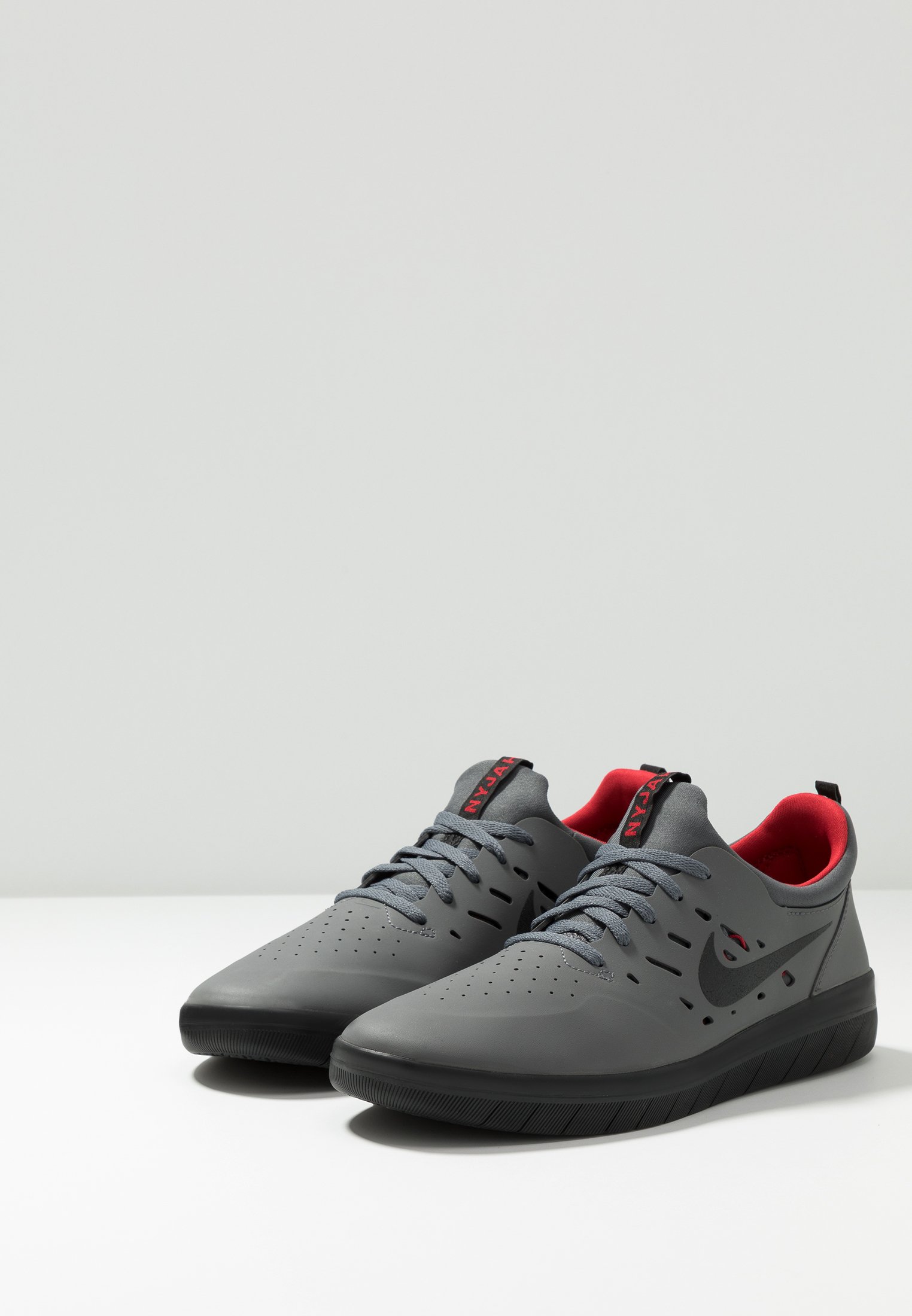 nike sb nyjah free dark grey gym red black