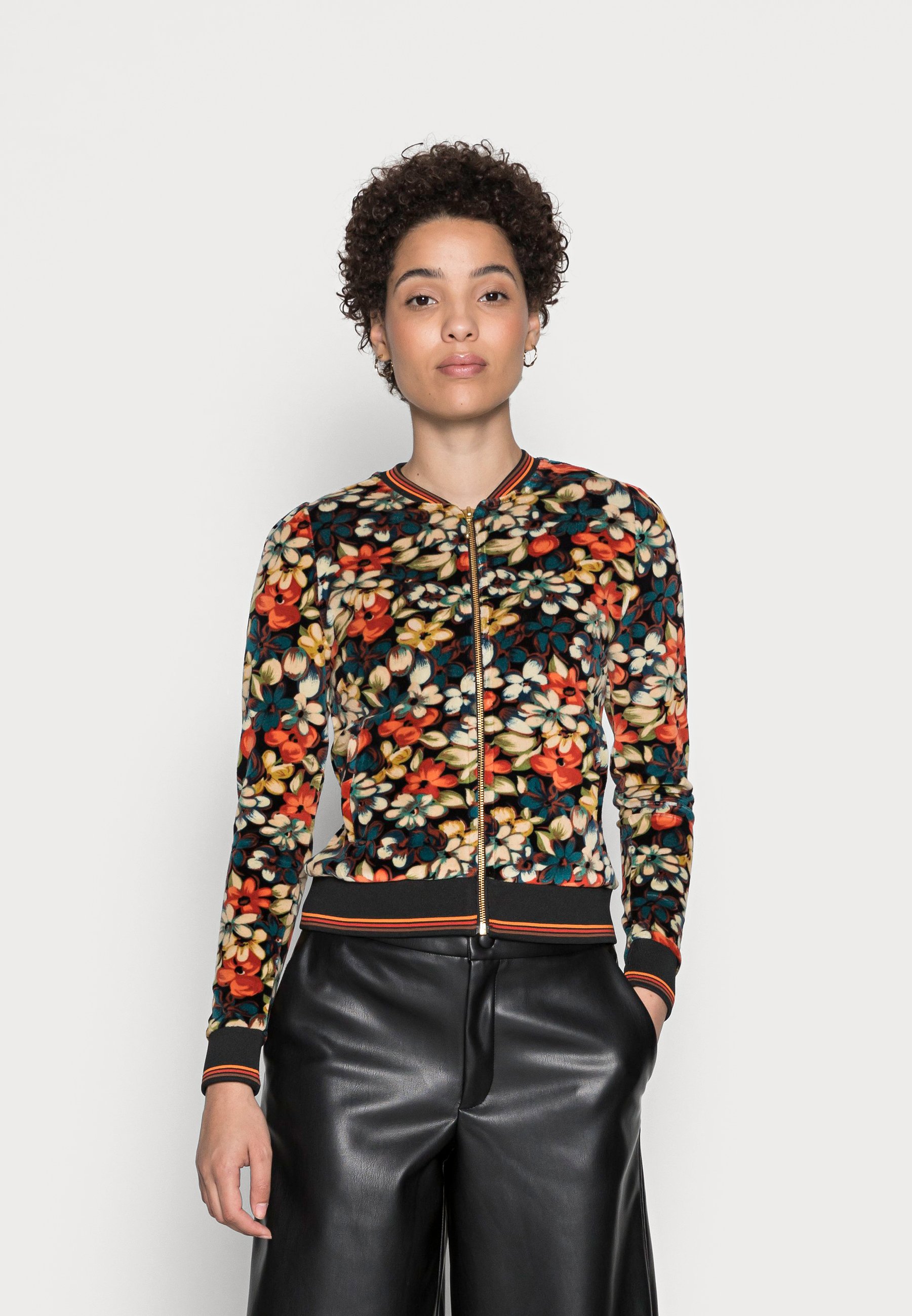 levi denim jacket flowers