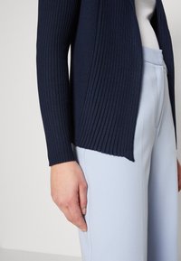 Esprit Жилетка - navy