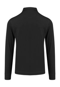 Schwarzes Langarm-Poloshirt mit klassischem Kragen, glatter Textur und geradem Saum. Keine sichtbaren Logos oder Muster.