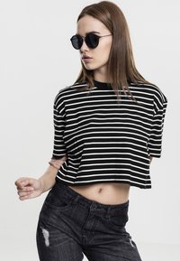 Urban Classics LADIES SHORT STRIPED OVERSIZED TEE - Marškinėliai su spaudiniu - black/white