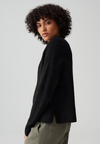 OPUS Trui - black