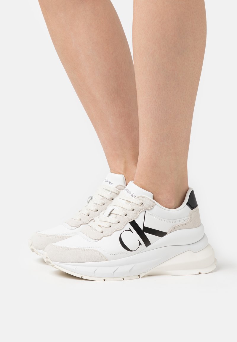 Calvin Klein Jeans WEDGE RUNNER MIX LTH WN Sneakers bright white