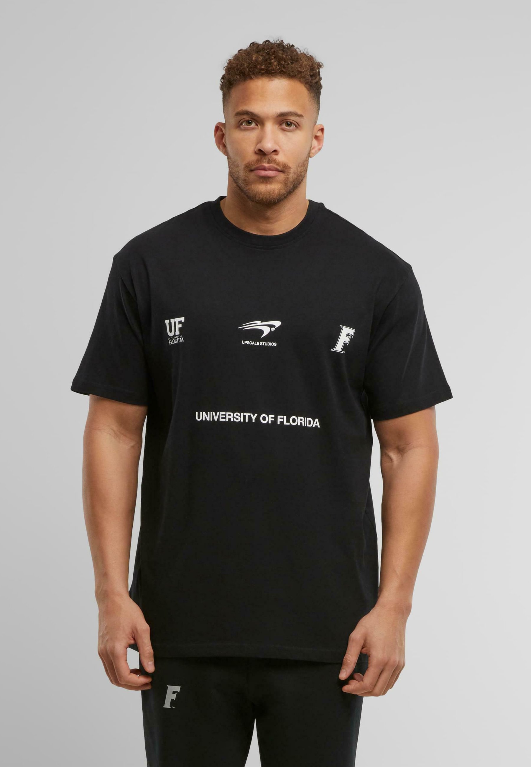 Upscale by Mister Tee Print T-shirt black