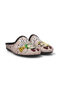 Zapatillas de tela marrón con ribete negro que presentan personajes de dibujos animados y el texto "NO MOLESTES". Textura suave, forma redondeada y sin cordones.