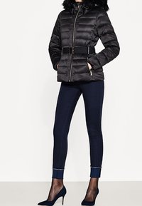 Esprit Collection Chaqueta de plumas - black