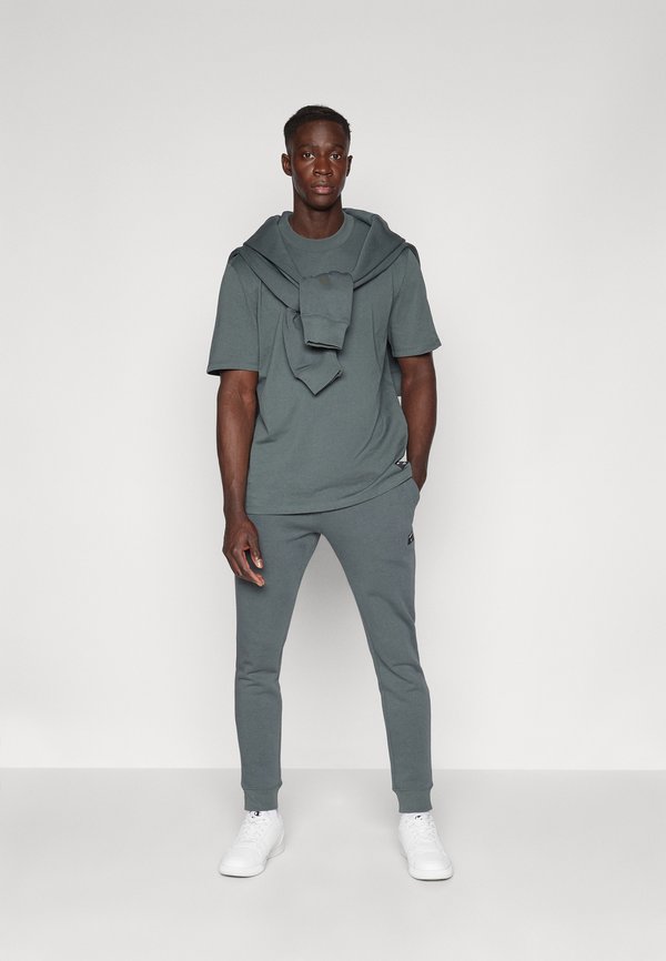 CENTRE TAPERED SWEATPANTS - Tracksuit bottoms - urban chic4