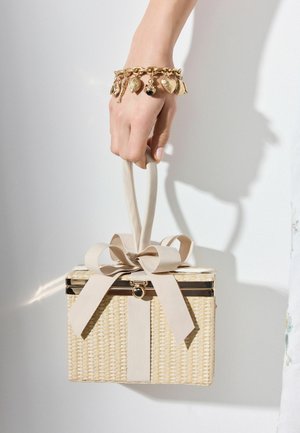 Next, TABITHA SIMMONS X THE KEEPER SCARF BAG . - Beauty case - natural