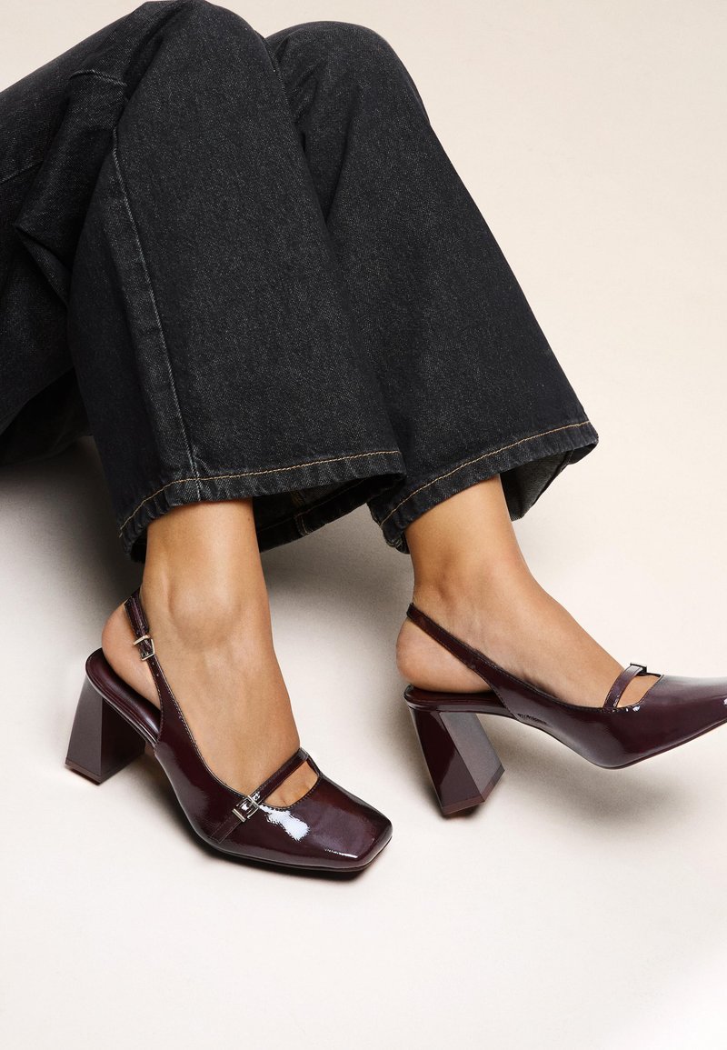 Bershka Klasické lodičky - dark red