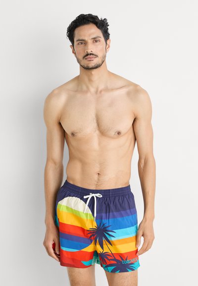 Bade-Shorts mit einem bunten gestreiften Muster in Blau-, Rot- und Gelbtönen, Grafik eines Palmbaums, elastischem Bund und Kordelzug.