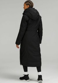 lululemon SNOW WARRIOR LONG - Doudoune - black