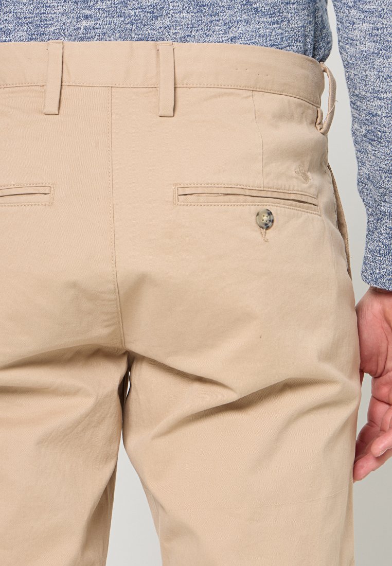 SLIM FIT