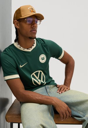 VFL WOLFSBURG MENS SHORT SLEEVE STADIUM THIRD SPONSOR - Klubbklær - noble green/flat opal