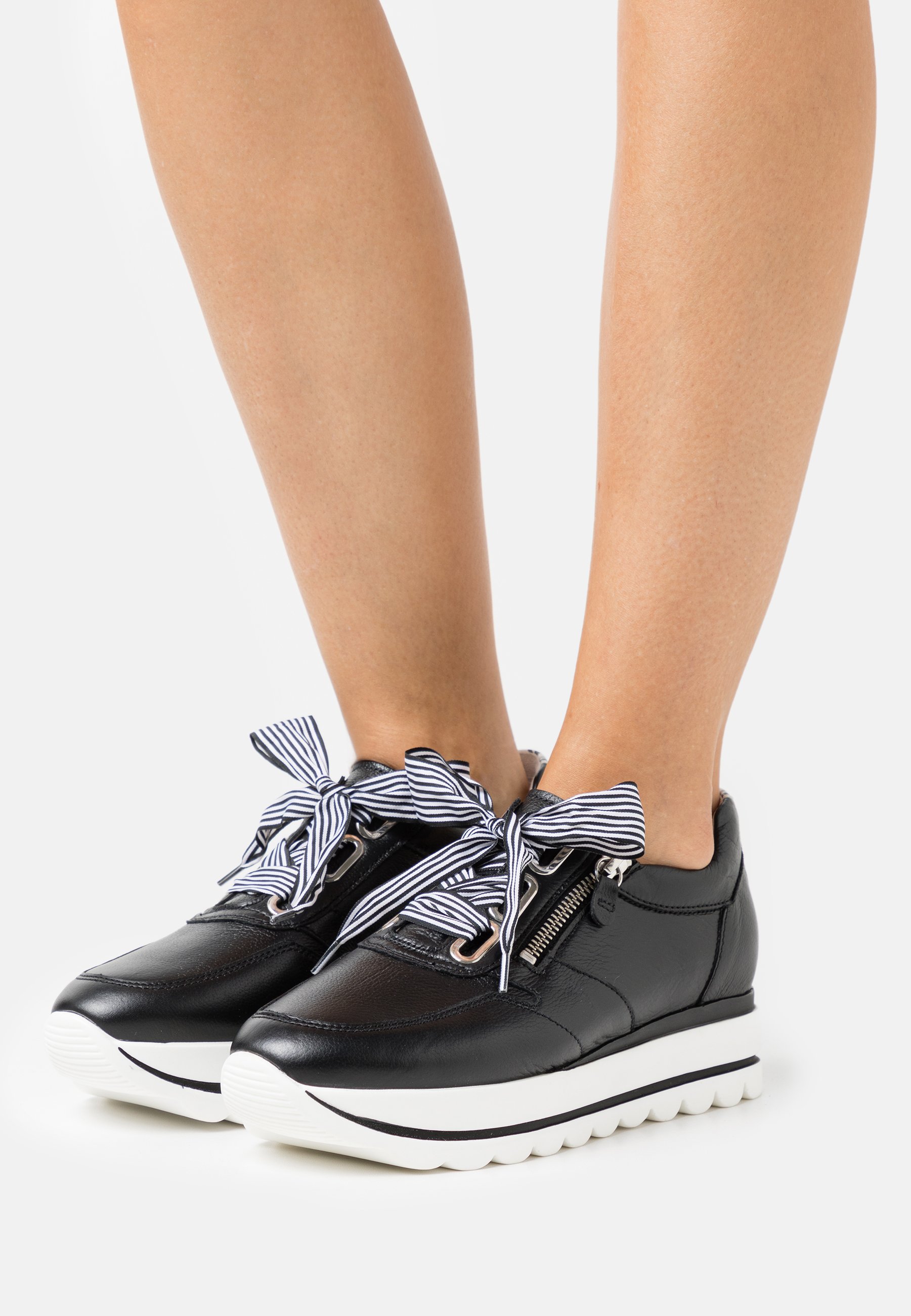 Gabor Sneakers laag - schwarz/weiß/Zwart - Zalando.nl