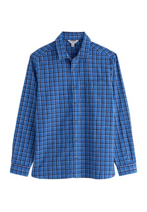 Chemise à carreaux bleue et noire à manches longues, avec col et poche poitrine, présentée sur un fond blanc uni.