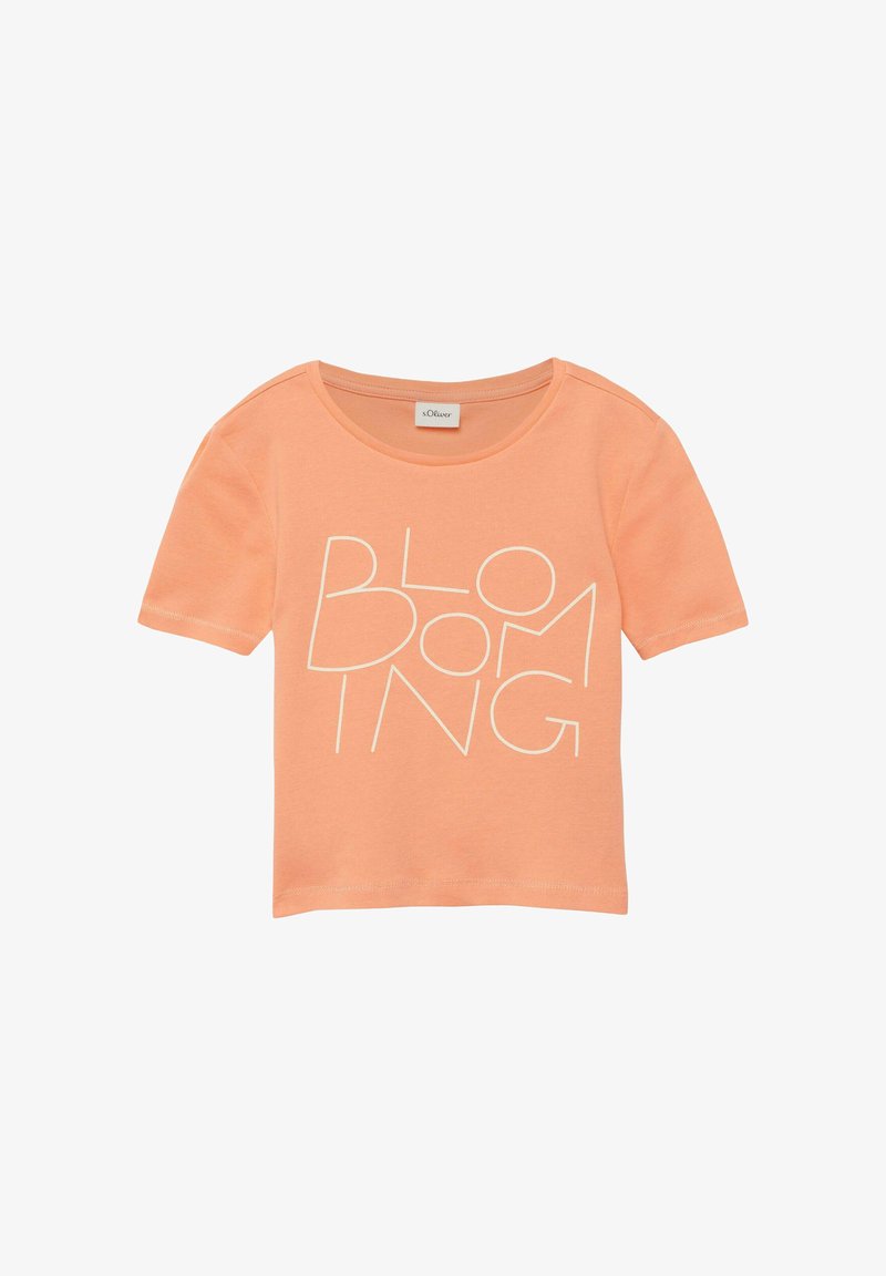 Crop top couleur pêche à manches courtes avec encolure ronde et texte abstrait blanc "BLOOMING" sur le devant.