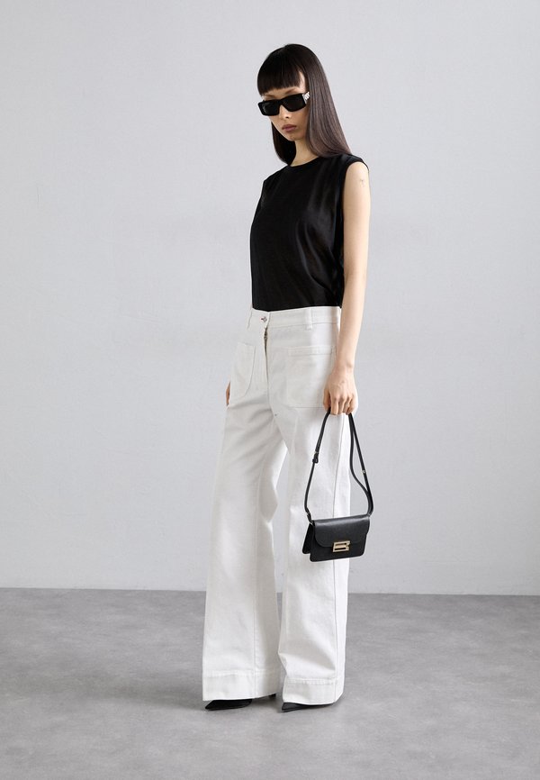 BBUCKLE NANO - Cross body bag3