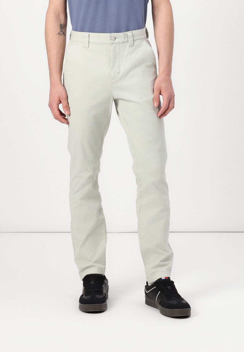 Tommy Jeans AUSTIN - Chino - misty sage