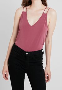 Vero Moda Top - light pink
