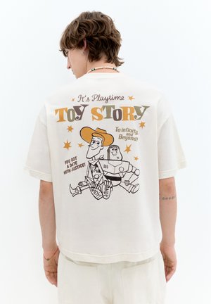 PULL&BEAR, OVERSIZE TOY STORY - T-SHIRT - T-shirt imprimé - white