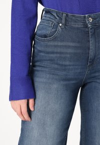 ONLY Carmakoma CARWILLY - Wide Leg - special blue grey denim