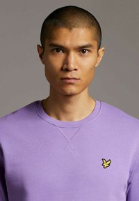 Lyle & Scott CREW NECK - Felpa - lilac