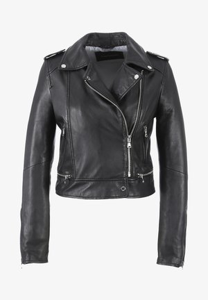 Zwarte leren motorjack met een cropped ontwerp, zilveren ritsen, zijzakken en epauletten op de schouders. Glad textuur en getailleerde pasvorm.