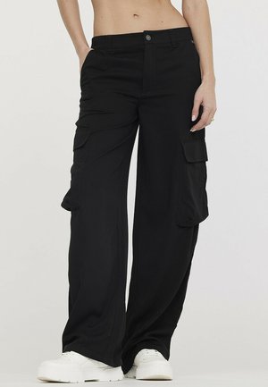 Lee Cooper JORJA - Cargo trousers - black