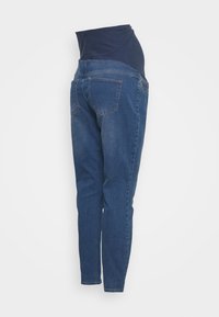 Mamalicious Curve MLAMY JEGGINGS - Calças de ganga de corte afunilado - medium blue denim
