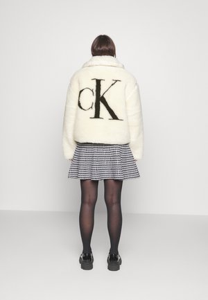 SHORT JACKET - Winter jacket - eggshell