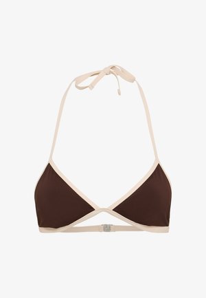Hnedý horný diel bikín s krémovými akcentmi, trojuholníkovými košíčkami a viazaním okolo krku. Na zadnej strane je zapínanie na sponu. Hladká textúra látky.