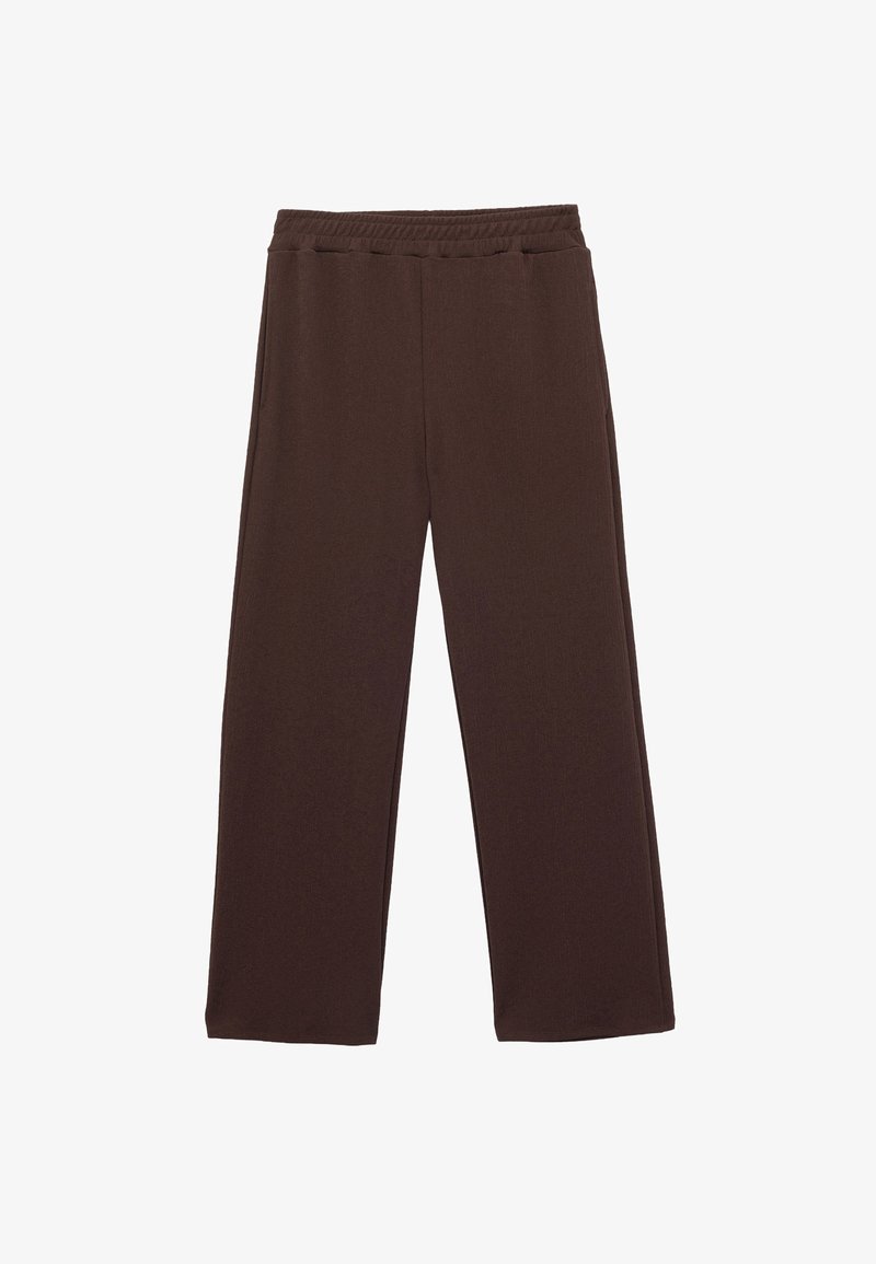 Bruine wijde broek met een elastische tailleband, rechte snit en geen zichtbare zakken, weergegeven op een witte achtergrond.