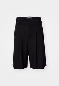 Short - black