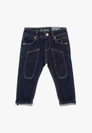 Jeans in denim blu scuro con orli risvoltati, bottone e rivetti in rame, design a cinque tasche e dettaglio di cuciture a contrasto. Etichetta della taglia visibile.