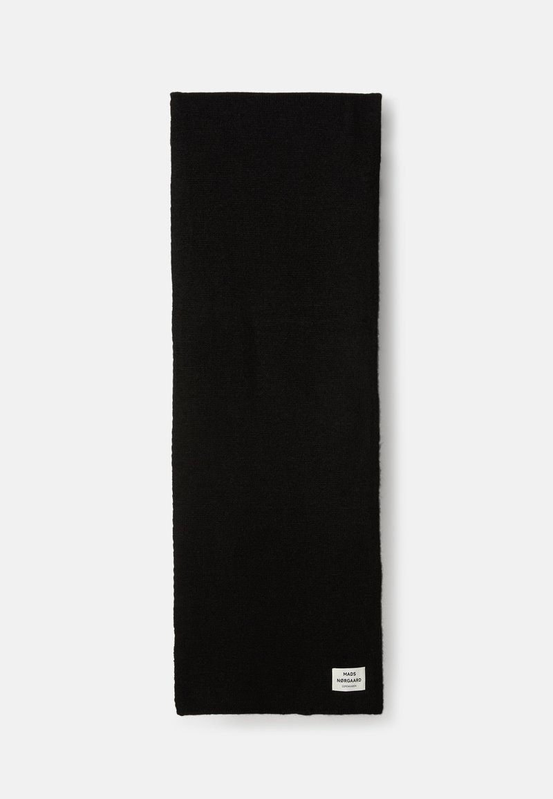 Sciarpa rettangolare nera realizzata in tessuto morbido, con un design semplice e un piccolo etichetta bianca su un bordo.