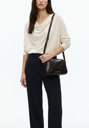 Armani Exchange, KEIRA SCHULTERTASCHE LEDER 18 CM - Handbag - antagonist