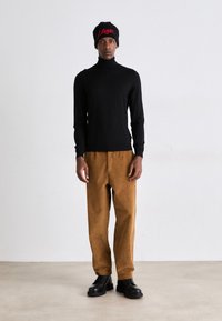 HUGO XILLA - Bonnet - black