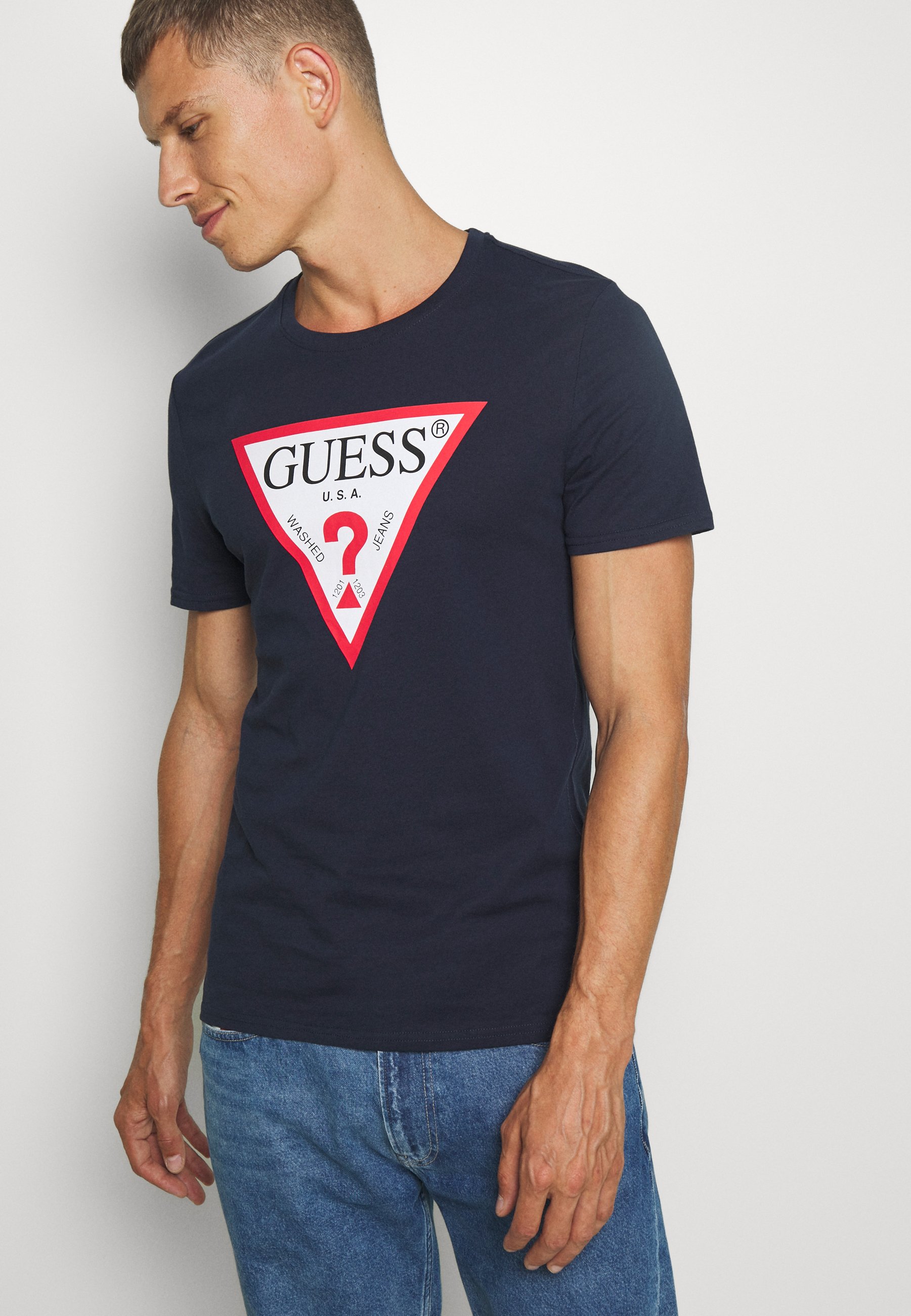 guess washed jeans t shirt