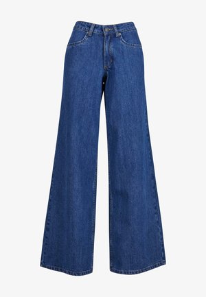 Farmerke s širokim nogavicama u srednje plavoj boji, s visokim strukom, kontrastnim šavovima i klasičnim dizajnom s pet džepova.