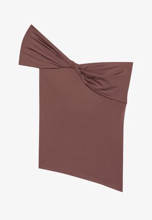 Pruun keerdkäisuga õlast maha ulatuv pluus sujuvast ja venivast kangast. Omab asümmeetrilist disaini, millel on sõlm detail ühel poolel.