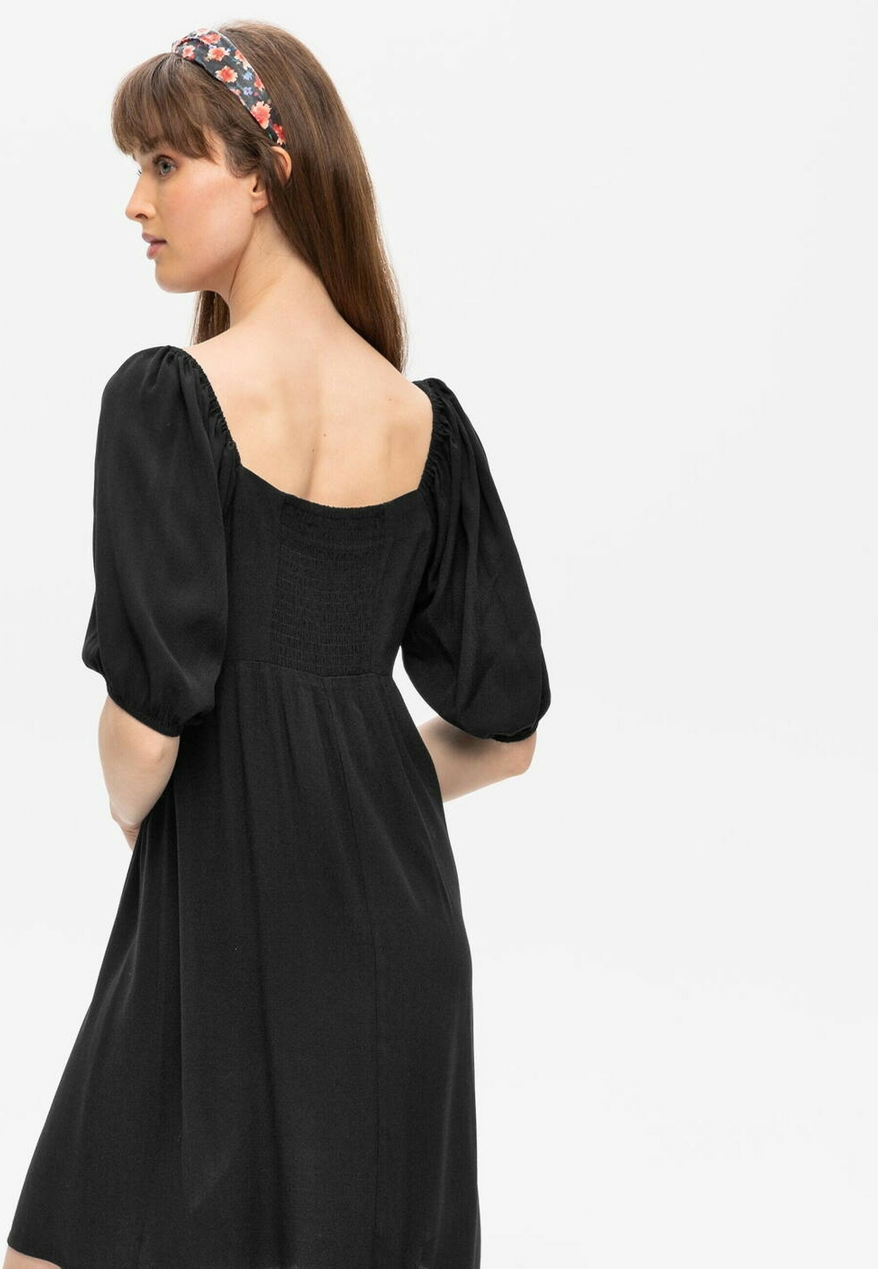robe noir promod